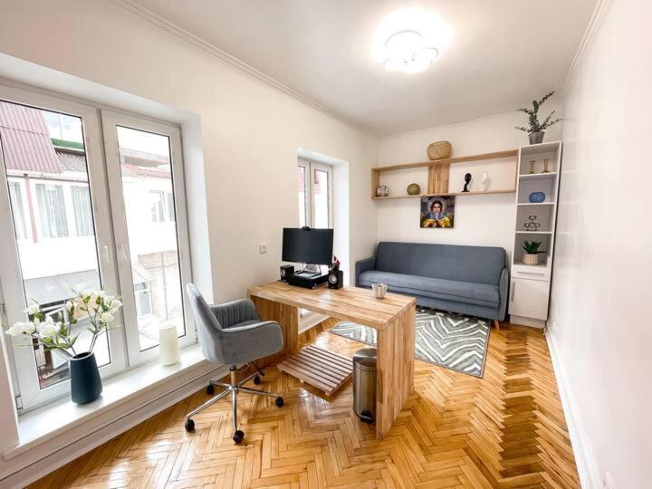 Freedom Apartments In The Heart Of Lviv - Balabana Str And Svoboda Avenue Екстер'єр фото