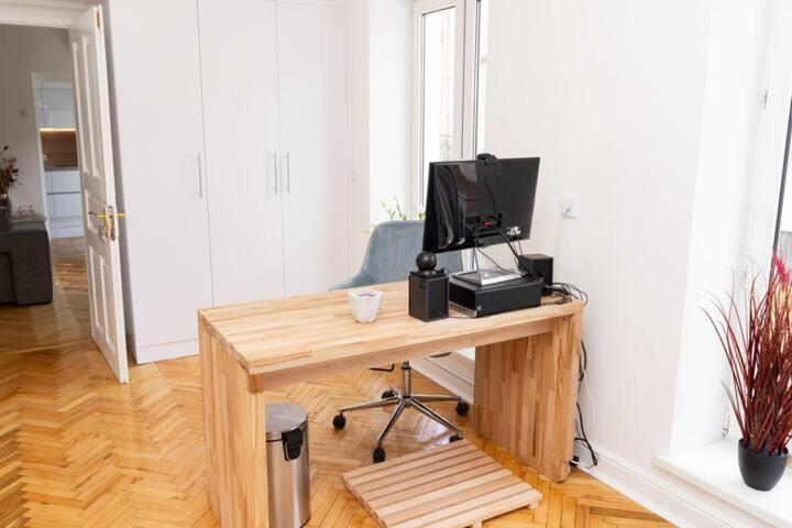 Freedom Apartments In The Heart Of Lviv - Balabana Str And Svoboda Avenue Екстер'єр фото